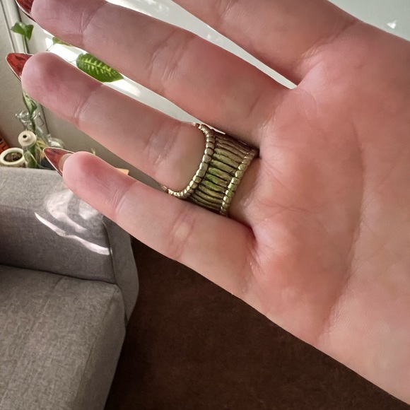 Large stone ring - Picture 3 of 3